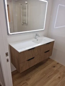 Reformas en Barcelona – baño reformado con diseño contemporáneo