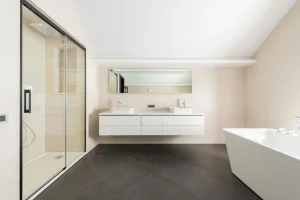 reformas de baños en Barcelona con renovación completa del espacio